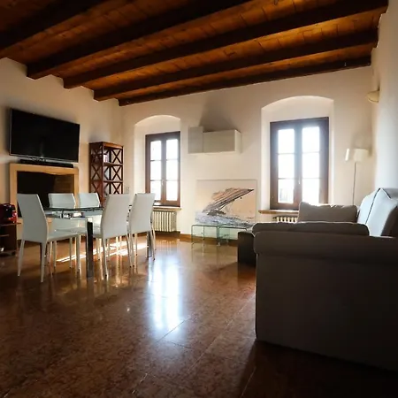 Welcome Traveller Merlo Nero Garda (Verona)